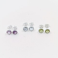 Peridot studs