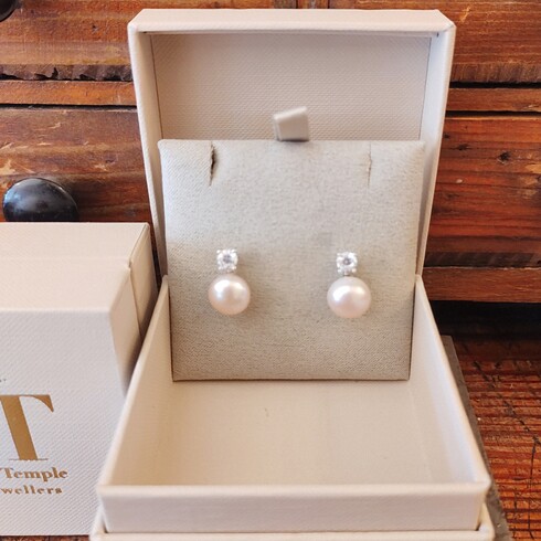 9mm Pink pearl with crystal