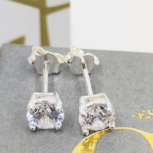 0.5ct AA cubic zirconia studs