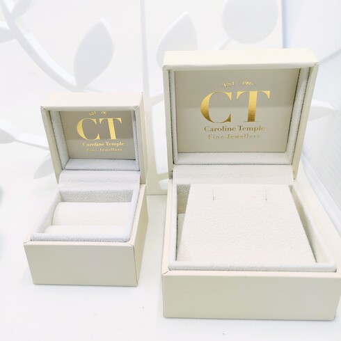 Open heart mini studs