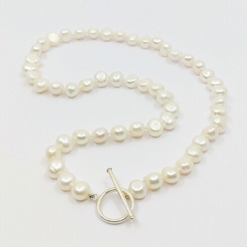 Hand knotted freshwater pearl necklace