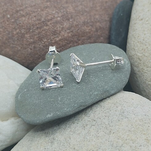 Princess cut 5mm cubic zirconia studs